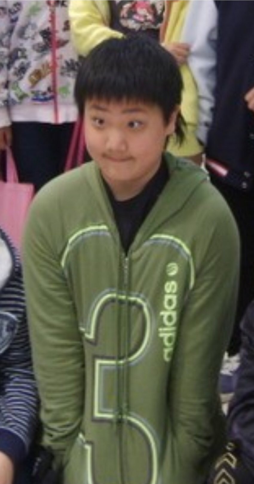 3809696_3.jpg